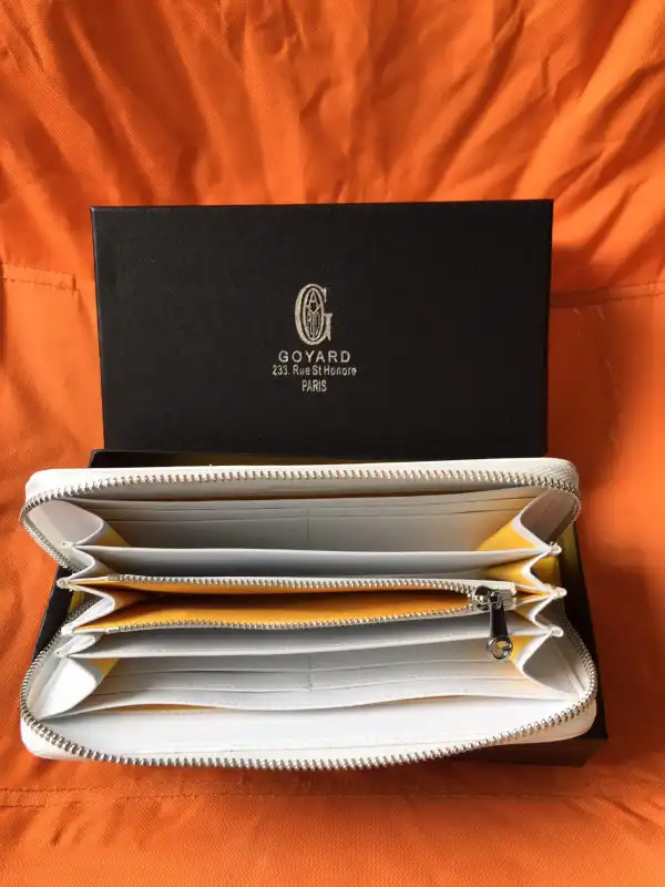 GOYARD ZIPPY WALLET