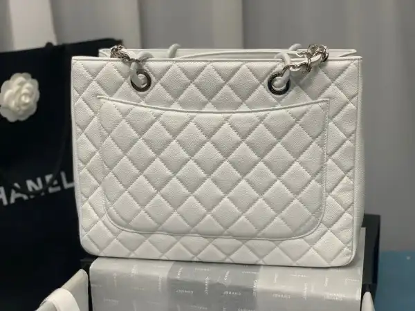 CHANEL TOTE BAG