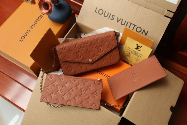 HOT SALE LOUIS VUITTON POCHETTE FÉLICIE