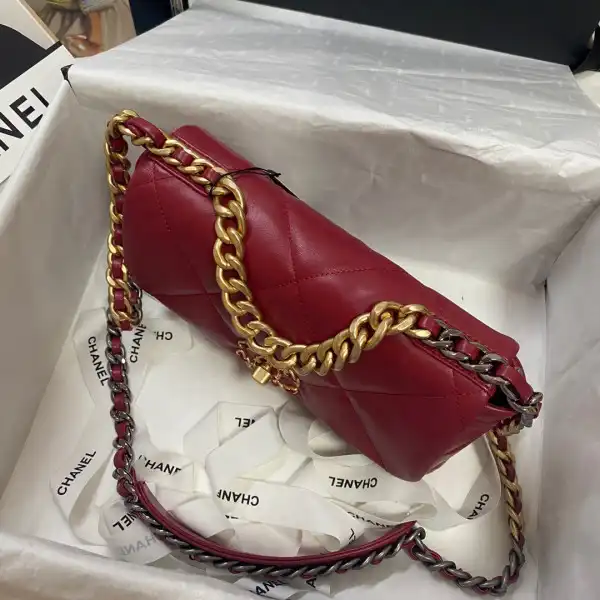 CHANEL 19 FLAP BAG