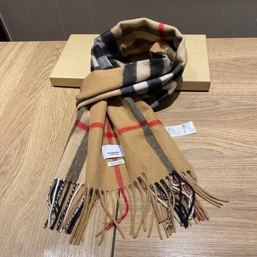 Frstbag ru Burberry Check Cashmere Scarf