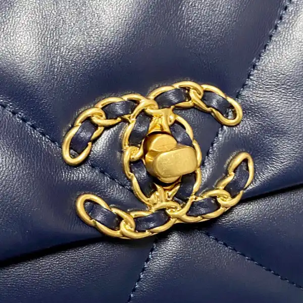 CHANEL 19 FLAP BAG