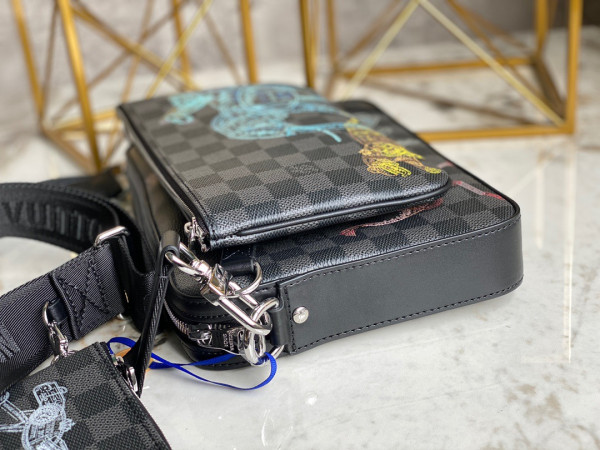 [FREE SHIPPING] LOUIS VUITTON TRIO MESSENGER