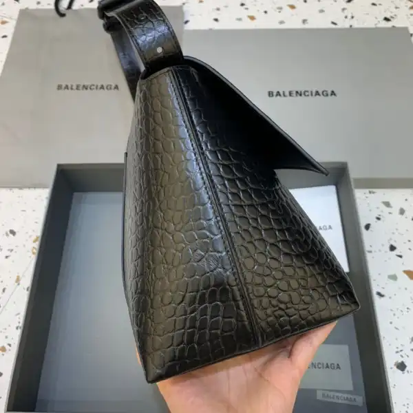 BALENCIAGA DOWNTOWN MEDIUM SHOULDER BAG