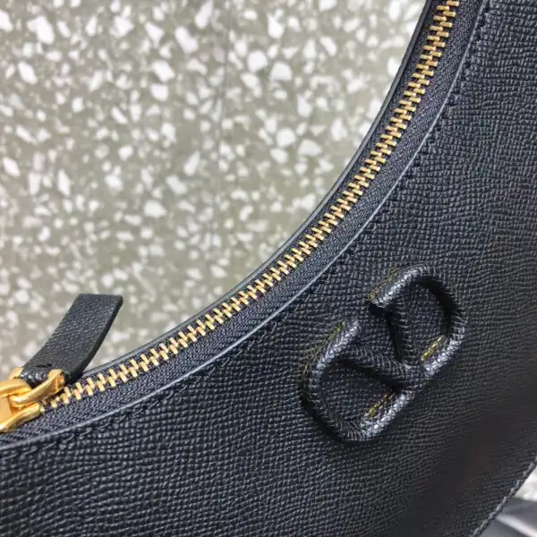 VALENTINO VSLING HOBO BAG