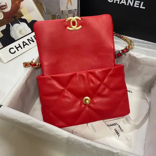 CHANEL 19 FLAP BAG