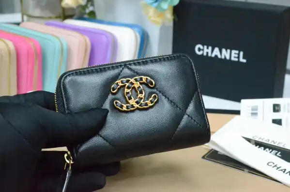 CHANEL 19 ZIPPED COIN PURSE