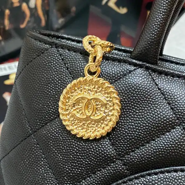 CHANEL VINTAGEP BAG