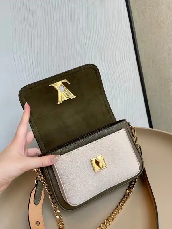 LOUIS VUITTON LOCKME TENDER