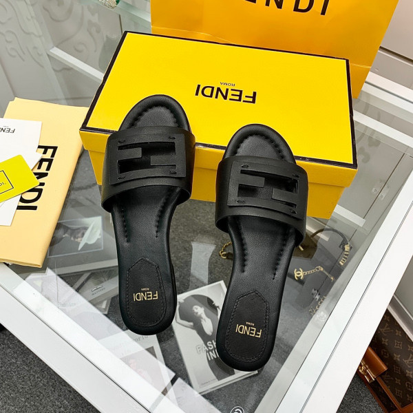 HOT SALE Fendi Signature