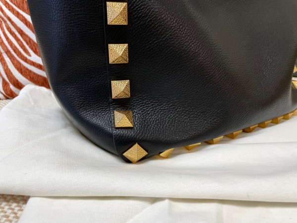 HOT SALE VALENTINO GARAVANI ROMAN STUD TOTE BAG