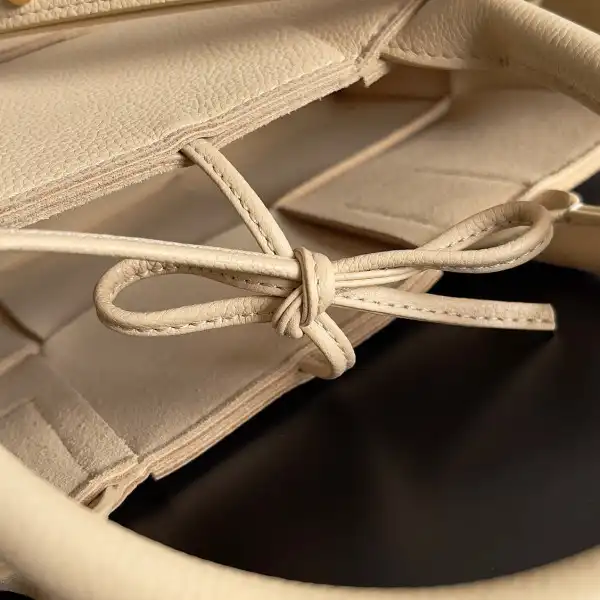 BOTTEGA VENETA ARCO MINI TOTE