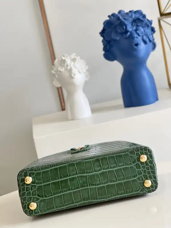 Cheap LOUIS VUITTON CAPUCINES BB