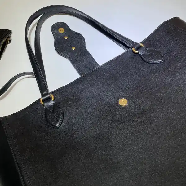 GUCCI Medium tote with Double G