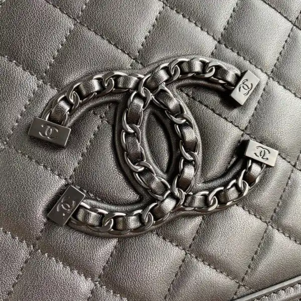 CHANEL VANITY CASE