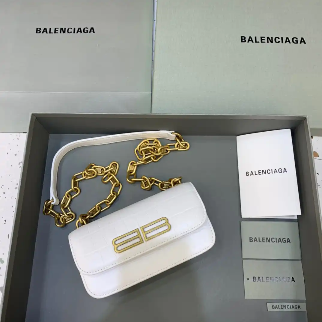 First bag ru BALENCIAGA WOMEN'S GOSSIP