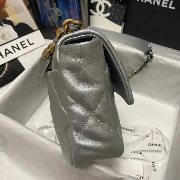 CHANEL 19 FLAP BAG