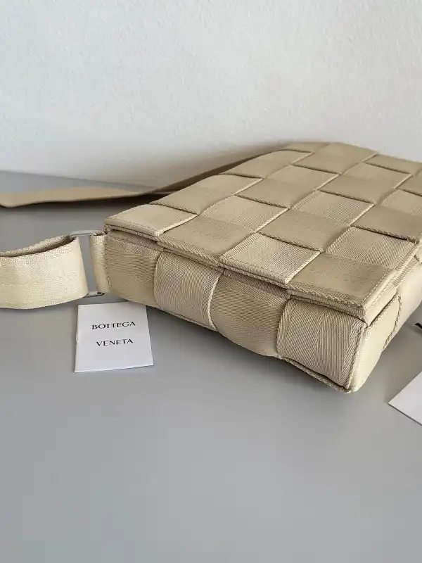 BOTTEGA VENETA CASSETTE Webbing