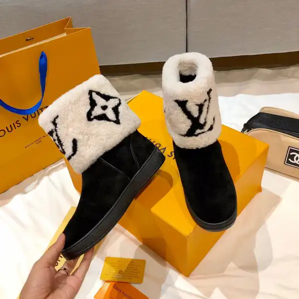 Bagsoffer LOUIS VUITTON BOOTS