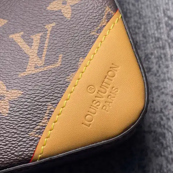 Cheap LOUIS VUITTON TRIO MESSENGER