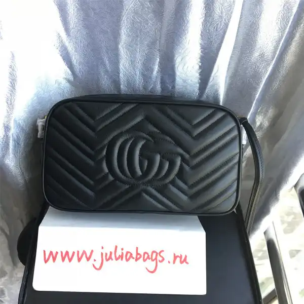 Firstbag Ru Gucci GG Marmont small matelassé shoulder bag