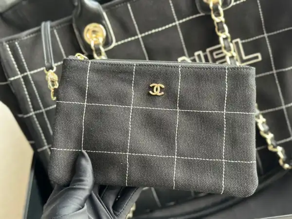 CHANEL MAXI SHOPPING BAG