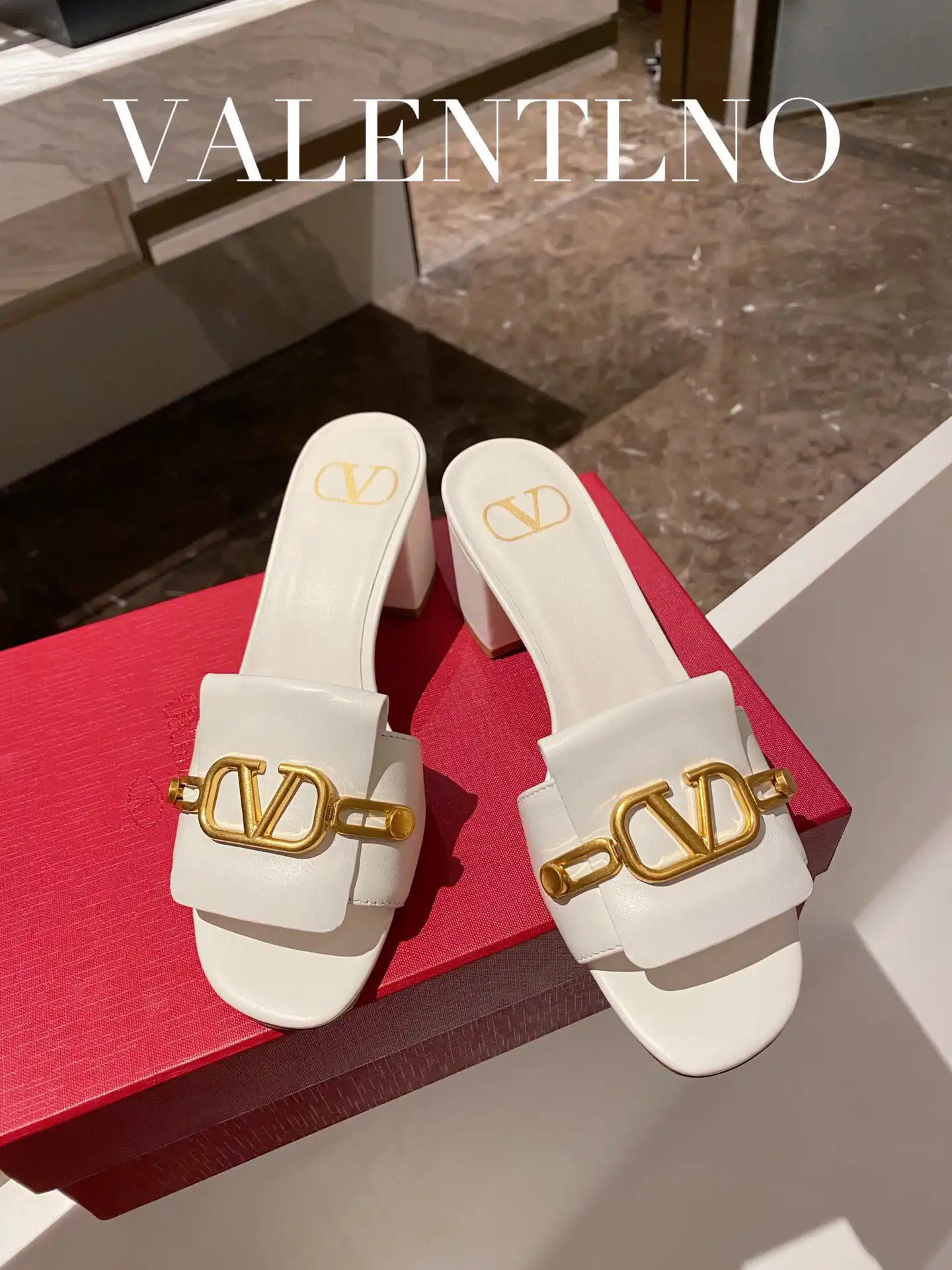 VALENTINO VLOGO SIGNATURE SLIDE SANDAL