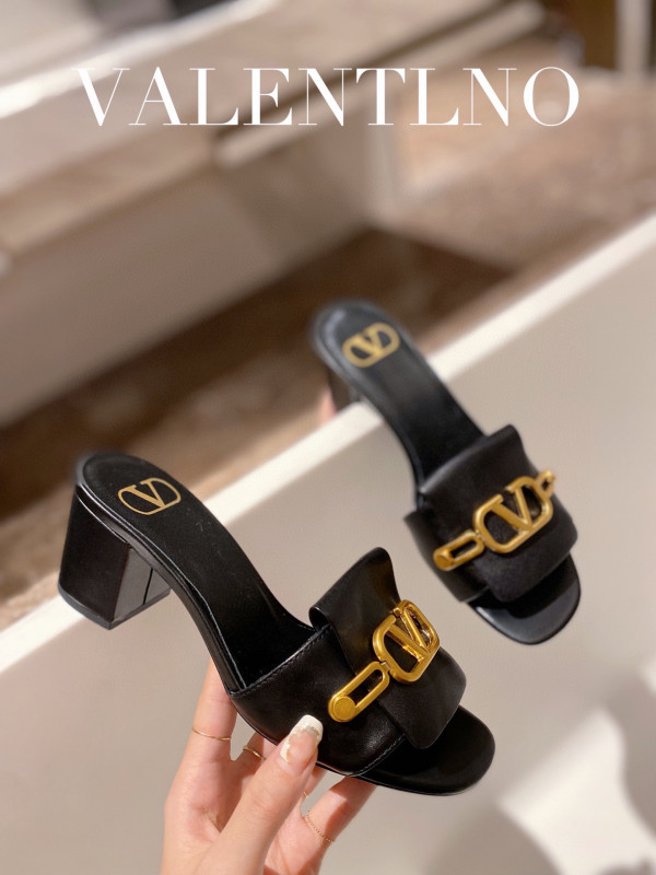 VALENTINO VLOGO SIGNATURE SLIDE SANDAL