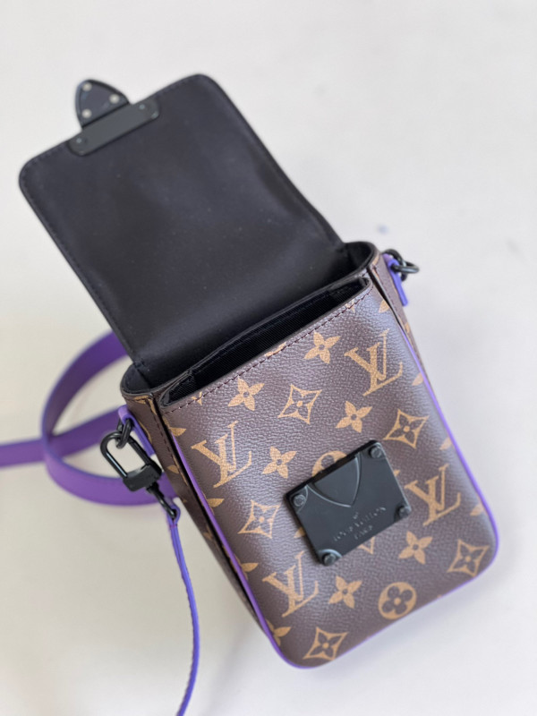 HOT SALE LOUIS VUITTON S-LOCK VERTICAL WEARABLE WALLET