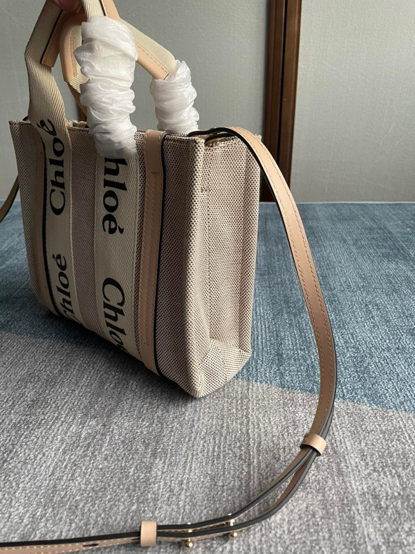 HOT SALE CHLOÉ SMALL WOODY TOTE BAG WITH STRAP