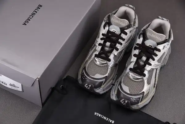 BALENCIAGA RUNNER