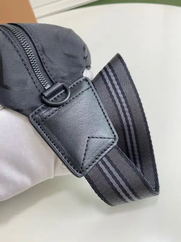 Bagsoffer yupoo BURBERRY BUM BAG