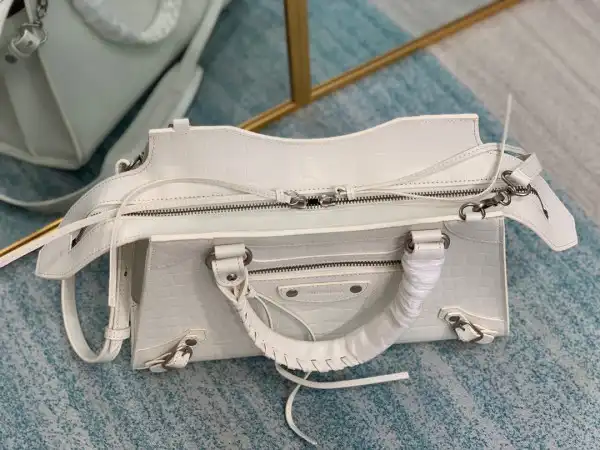 Firstbag Ru BALENCIAGA NEO CHANELASSIC SMALL TOP HANDLE BAG