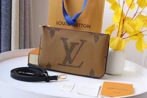 HOT SALE LOUIS VUITTON DOUBLE ZIP POCHETTE