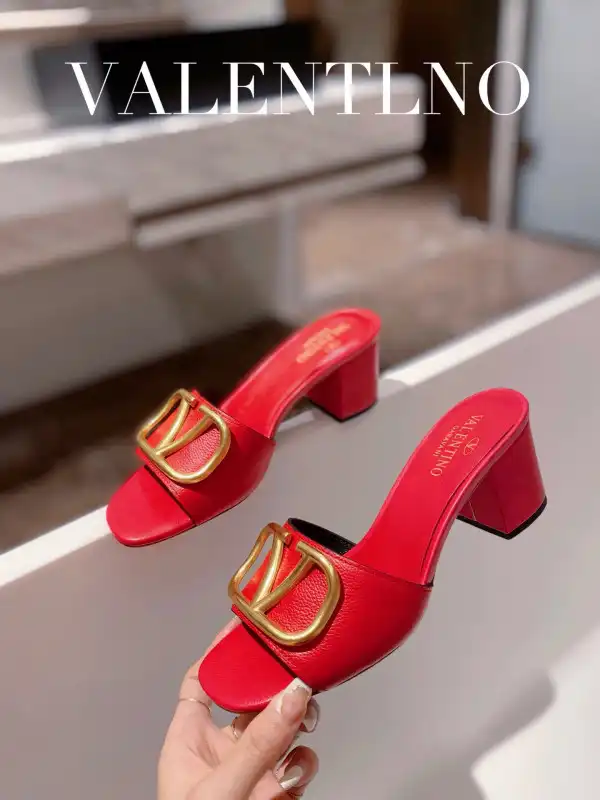 Yupoo bagsoffer VALENTINO VLOGO SIGNATURE SLIDE SANDAL