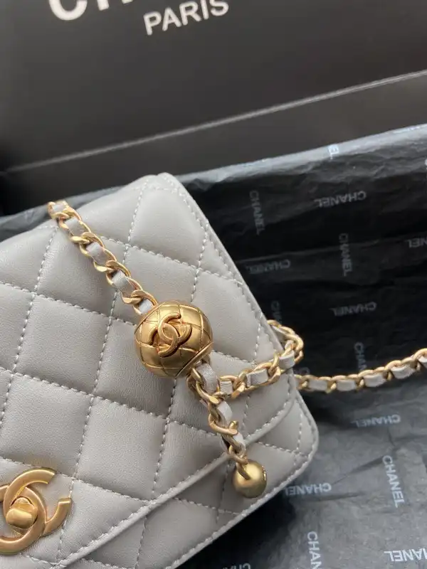 CHANEL CHAIN WALLET