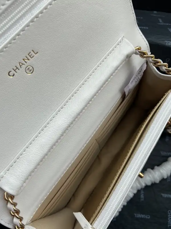 CHANEL CHAIN WALLET