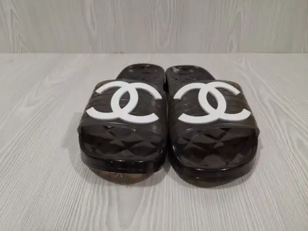 First Bag Ru CHANEL SLIPPERS