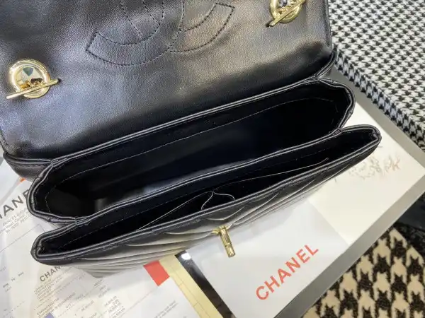 CHANEL TRENDY BAG