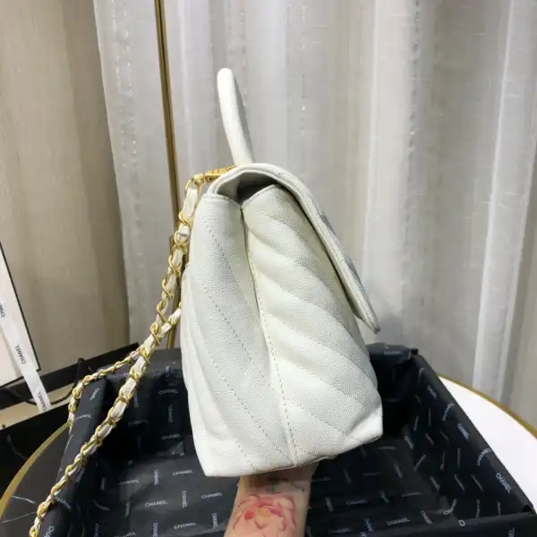 First bag ru CHANEL COCO HANDLE