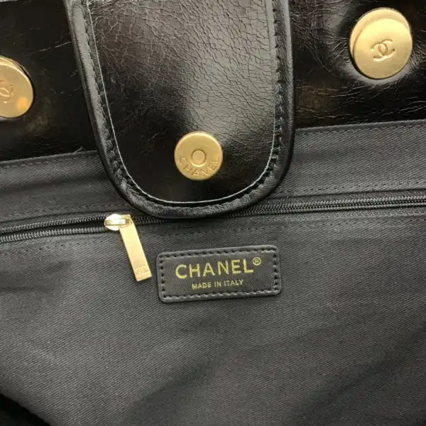 CHANEL SHOPPING BAG