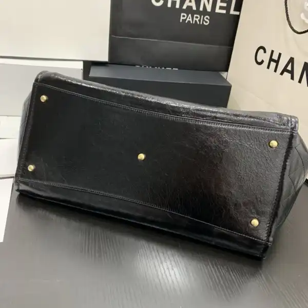 CHANEL SHOPPING BAG