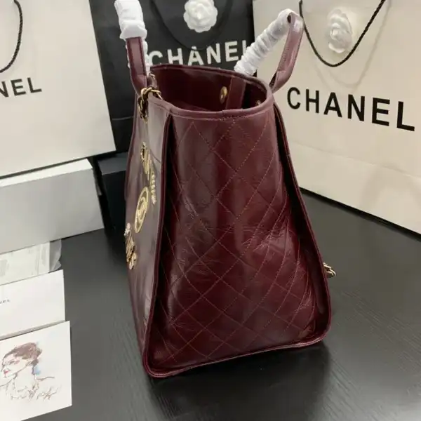 CHANEL SHOPPING BAG