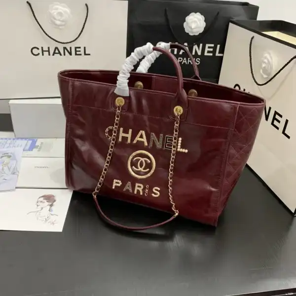 CHANEL SHOPPING BAG