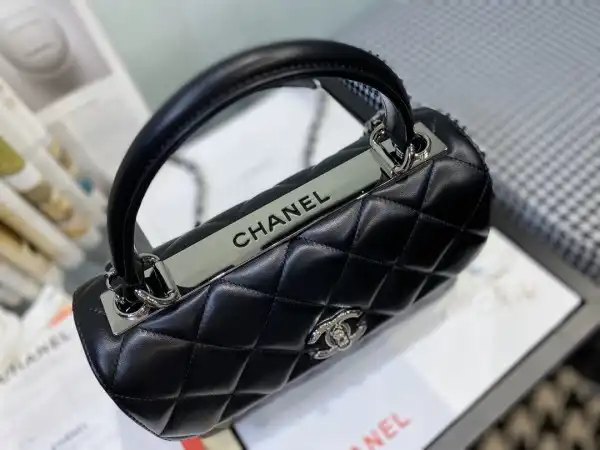 CHANEL TRENDY BAG