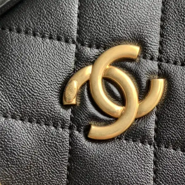 First bag ru CHANEL SMALL BOWLING BAG