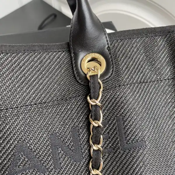 CHANEL TOTE BAG