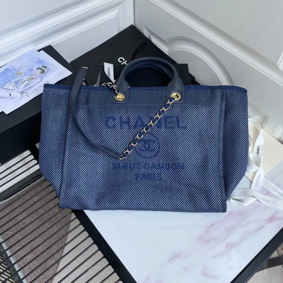 CL TOTE BAG