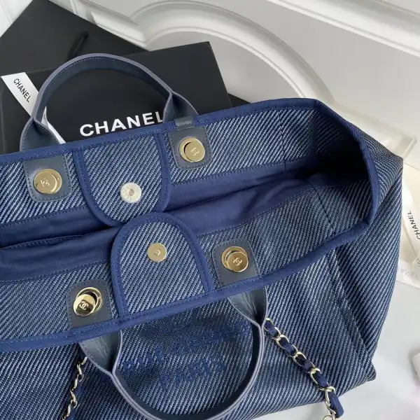 CHANEL TOTE BAG