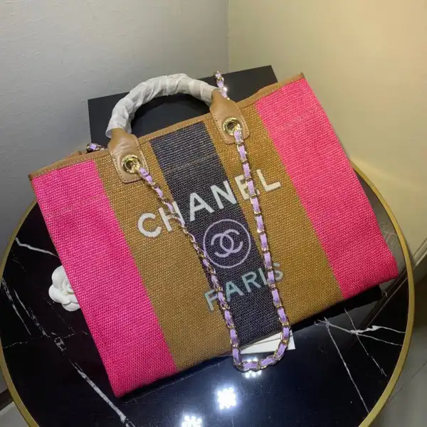 CHANEL SHOPPING BAG